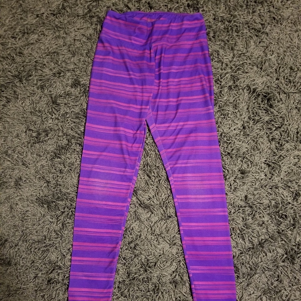 Purple athletic leggings